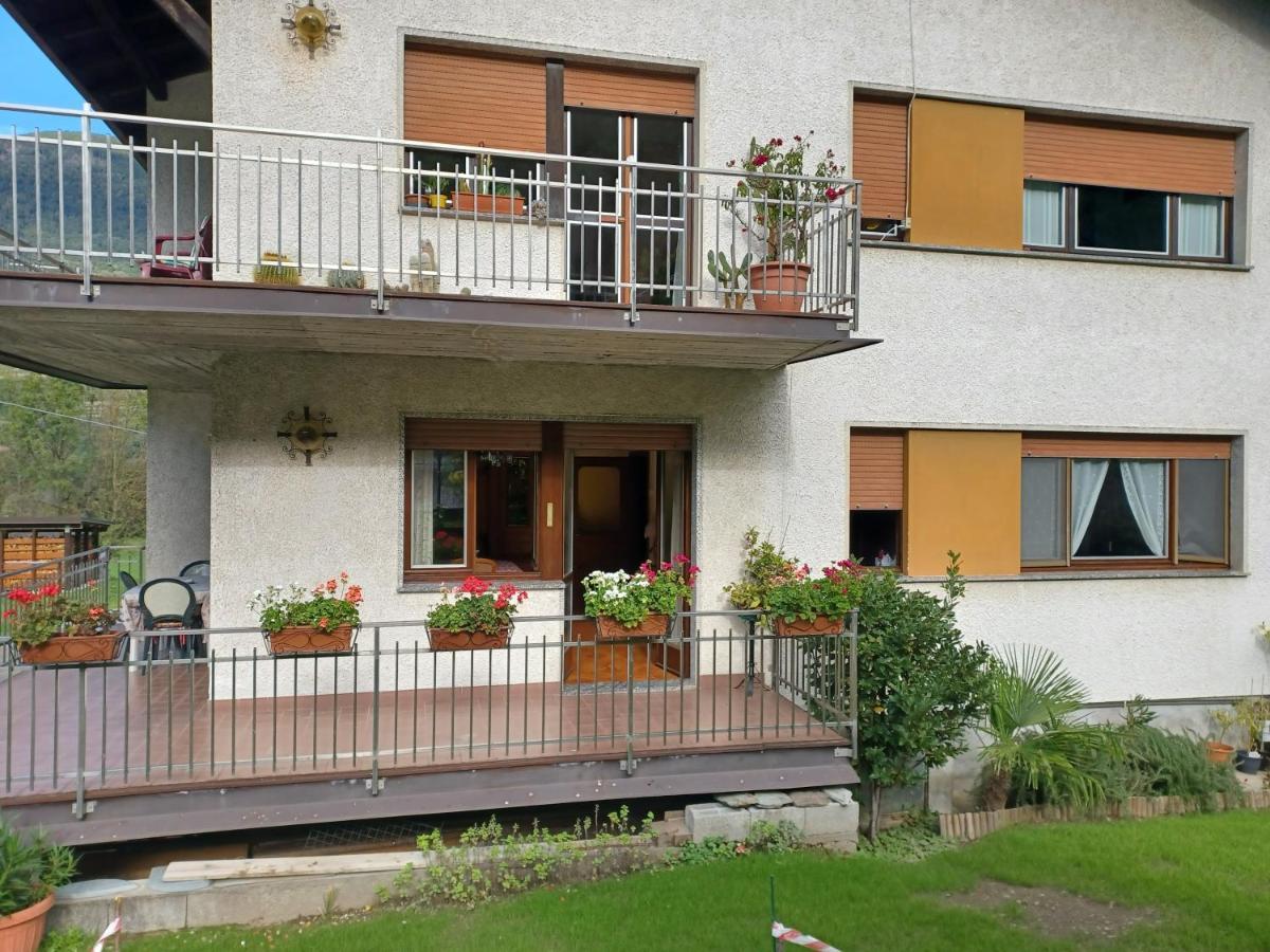 B&B Sentiero Valtellina Castello dell'Acqua Exterior foto